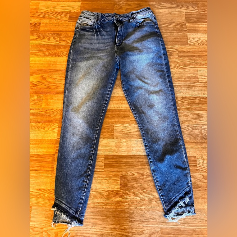 Kancan skinny jeans. Size 11/29. Raw hem. Very little distressing